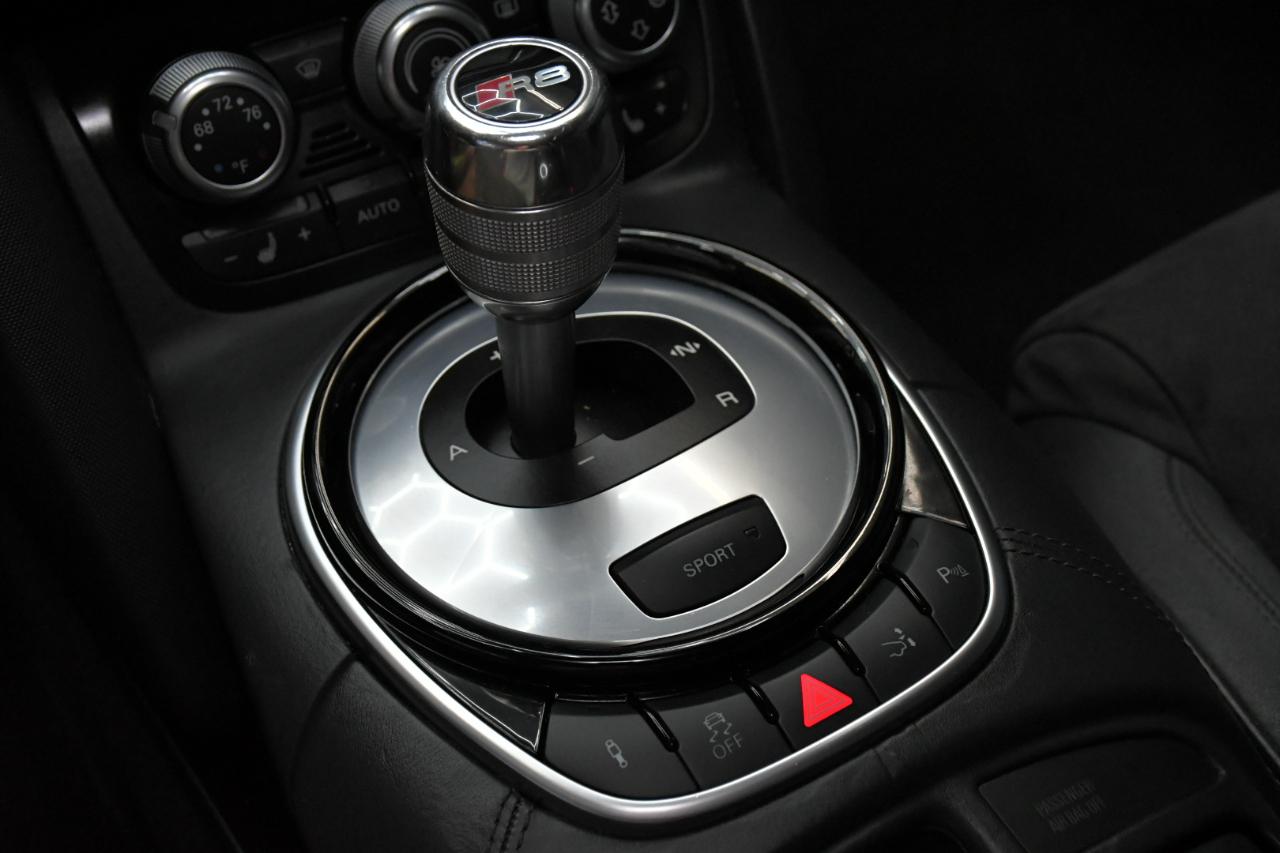 Audi R8 4.2 Coupe quattro Auto R tronic 2014