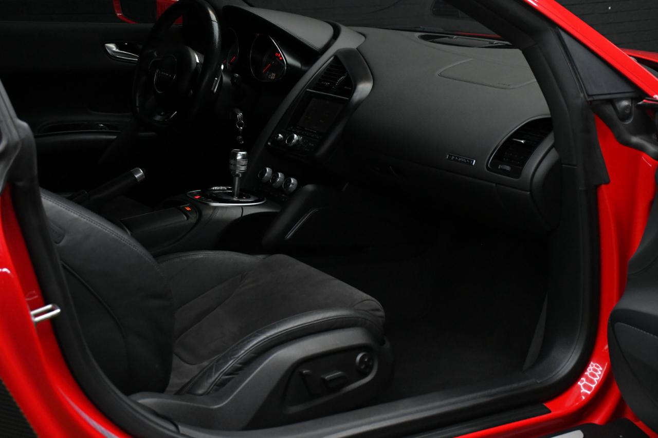 Audi R8 4.2 Coupe quattro Auto R tronic 2014