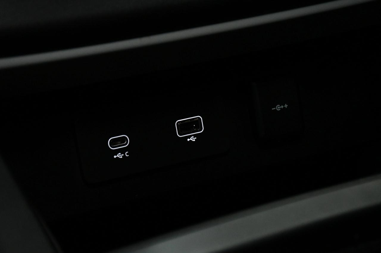 Land Rover Defender 110 X-Dynamic SE 2023