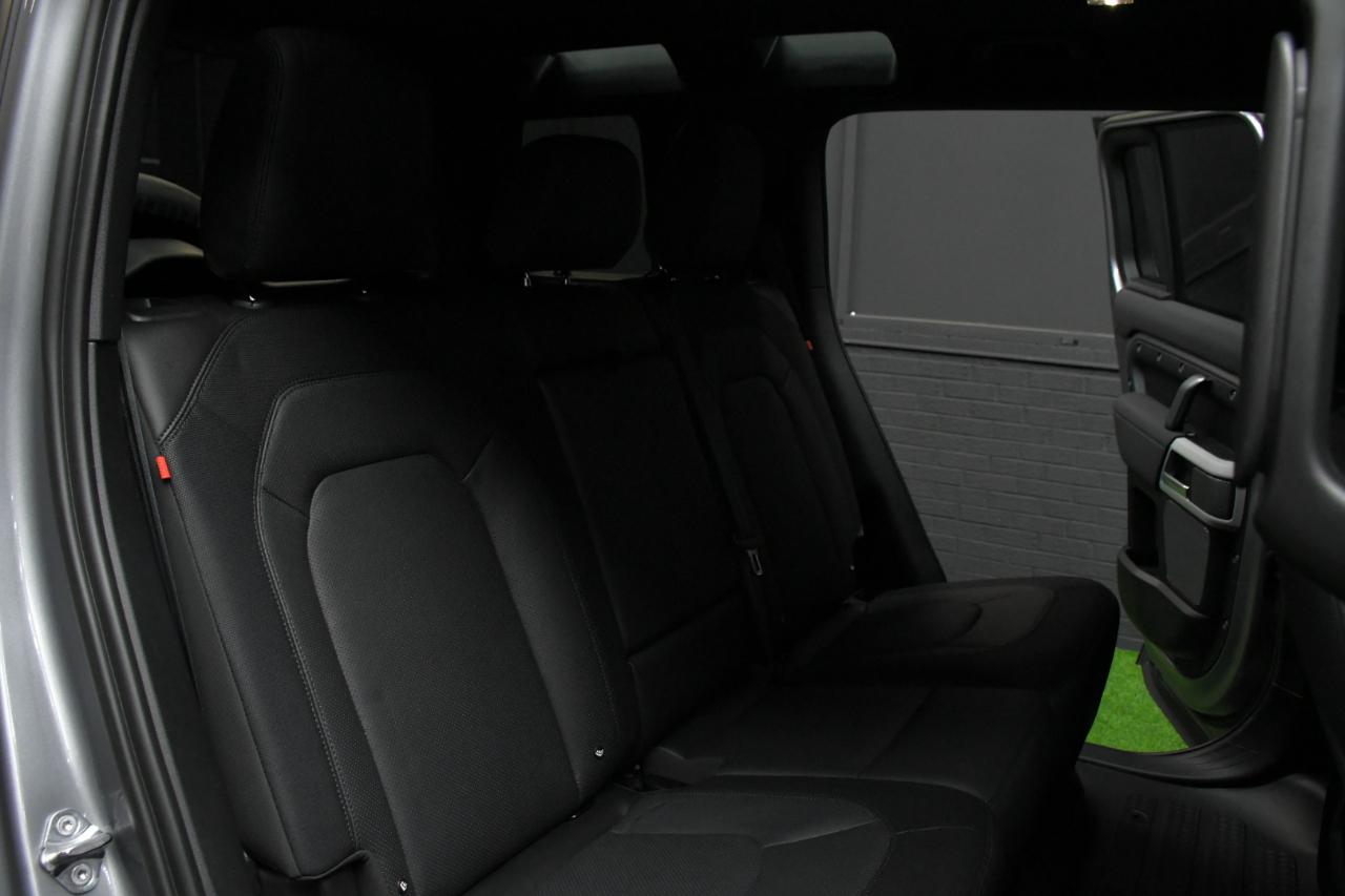 Land Rover Defender 110 X-Dynamic SE 2023