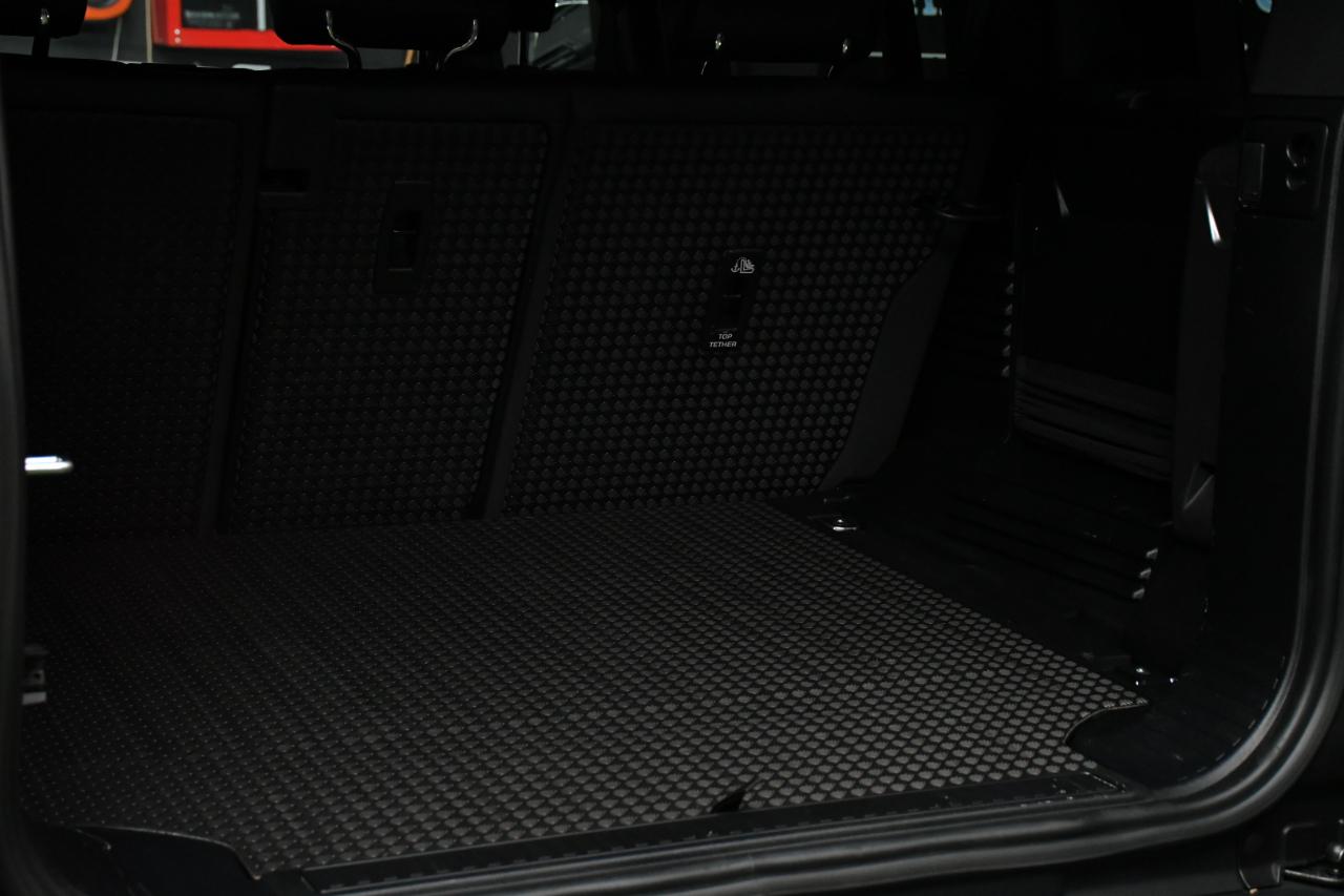 Land Rover Defender 110 X-Dynamic SE 2023