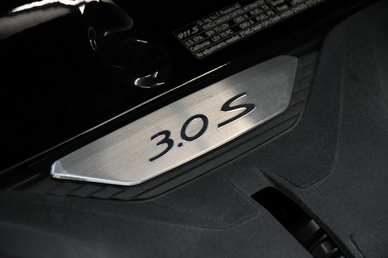 Porsche 911 Carrera 4S 2D Coupe 2020