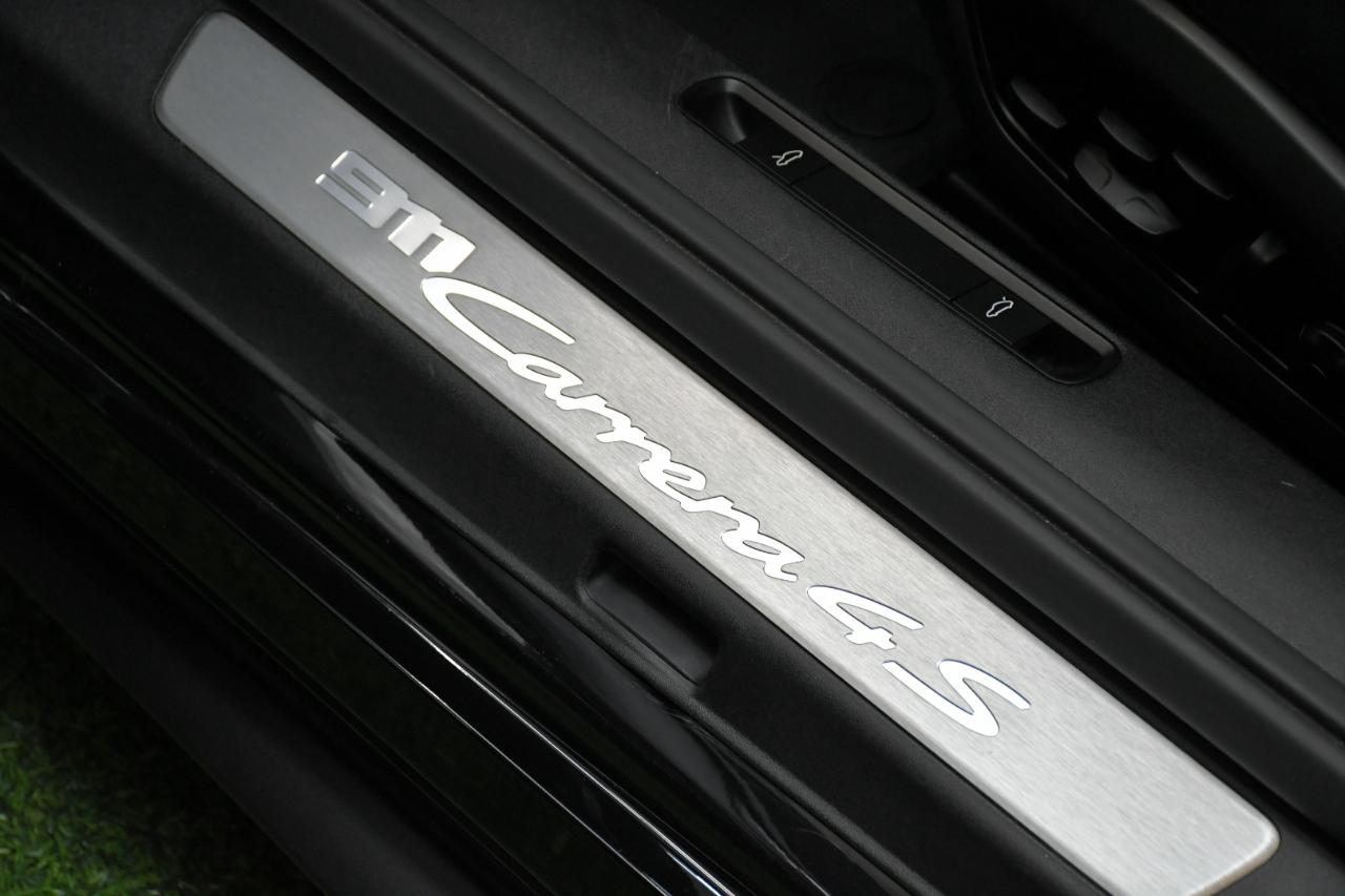 Porsche 911 Carrera 4S 2D Coupe 2020
