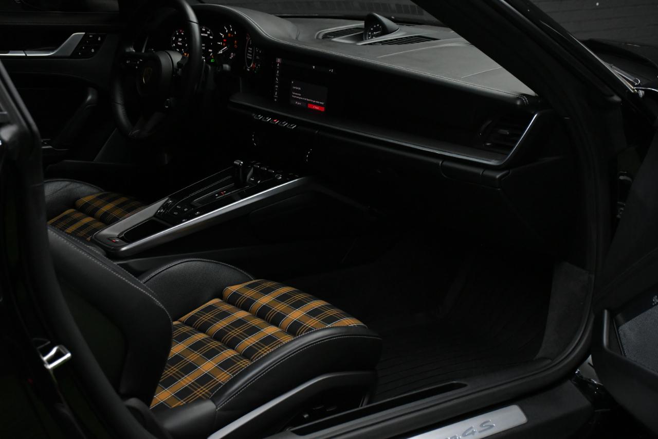 Porsche 911 Carrera 4S 2D Coupe 2020