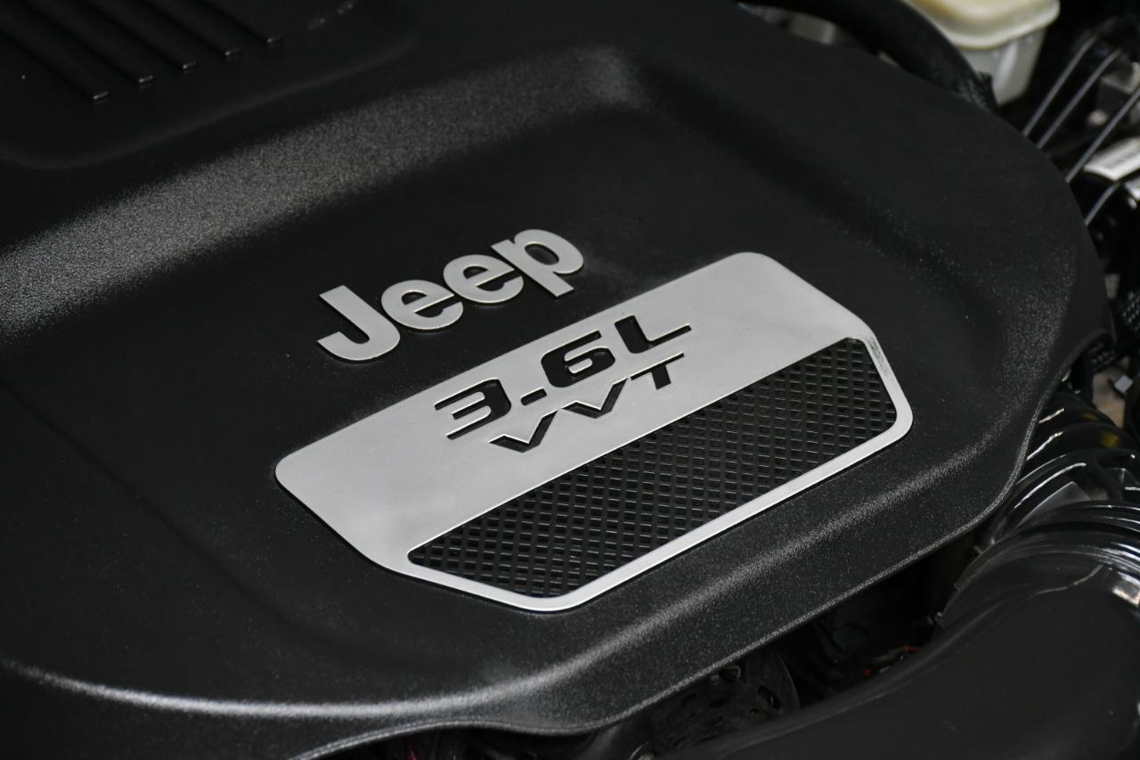 Jeep Wrangler Unlimited Sport 4WD 2013