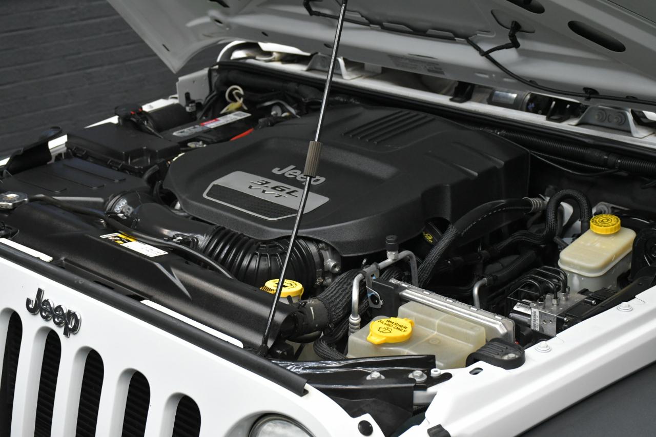 Jeep Wrangler Unlimited Sport 4WD 2013