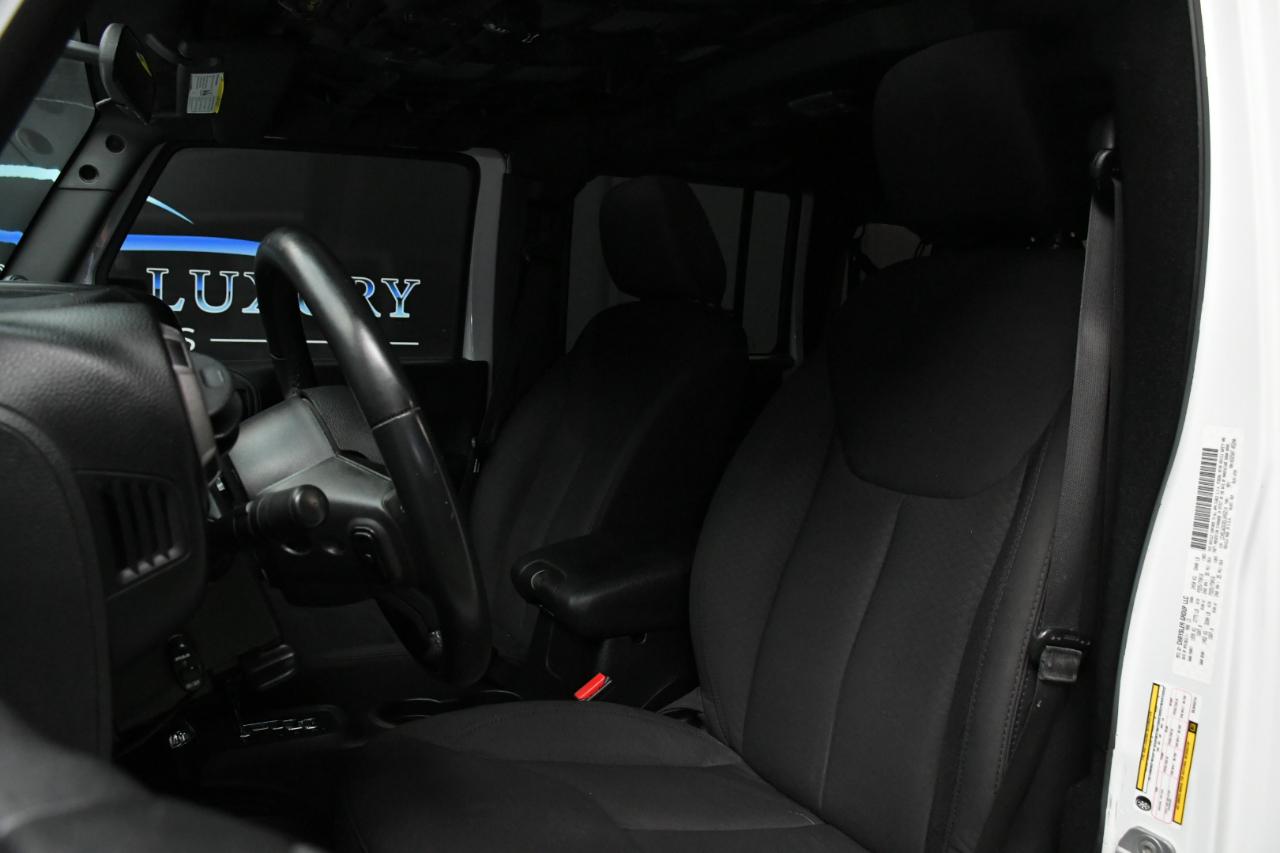 Jeep Wrangler Unlimited Sport 4WD 2013