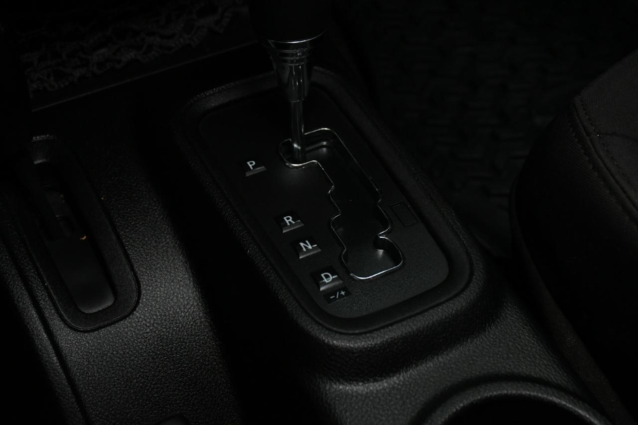Jeep Wrangler Unlimited Sport 4WD 2013
