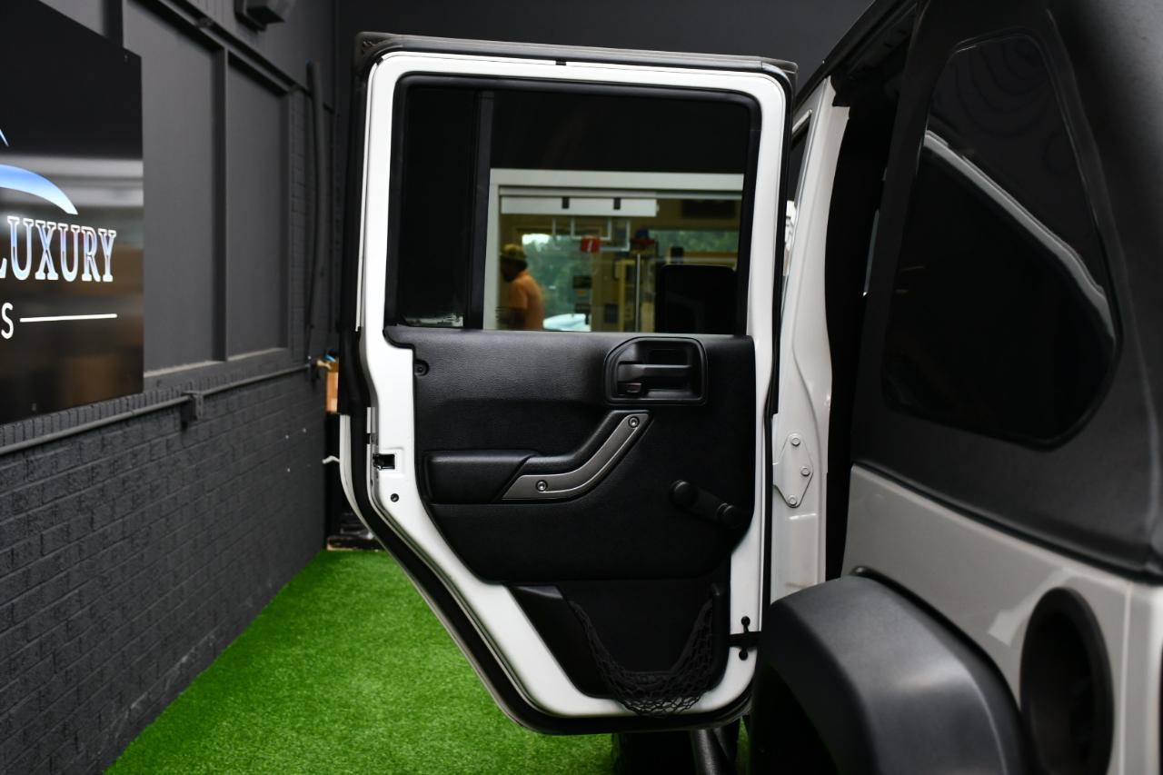 Jeep Wrangler Unlimited Sport 4WD 2013