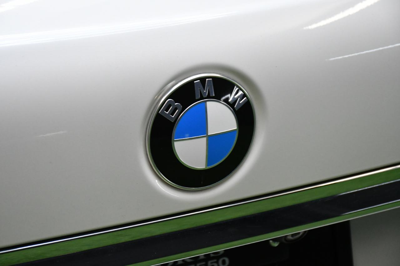 BMW 7-Series 750i 2016