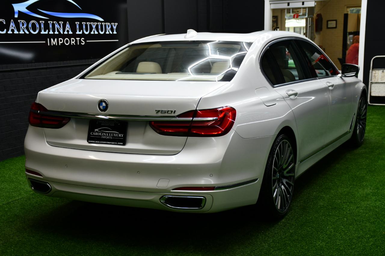 BMW 7-Series 750i 2016