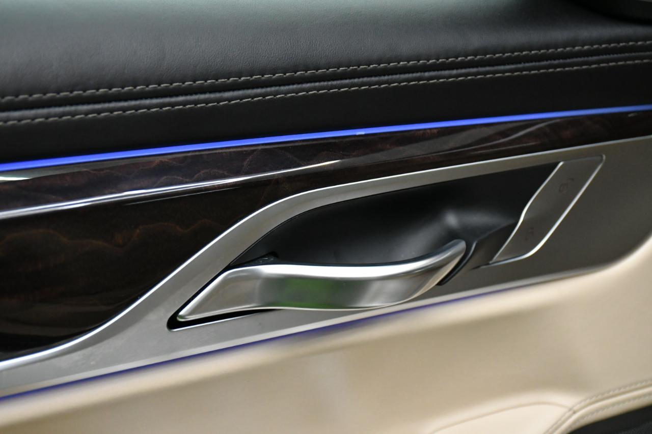 BMW 7-Series 750i 2016