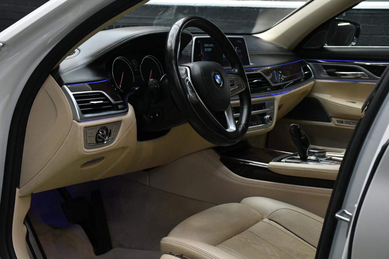 BMW 7-Series 750i 2016