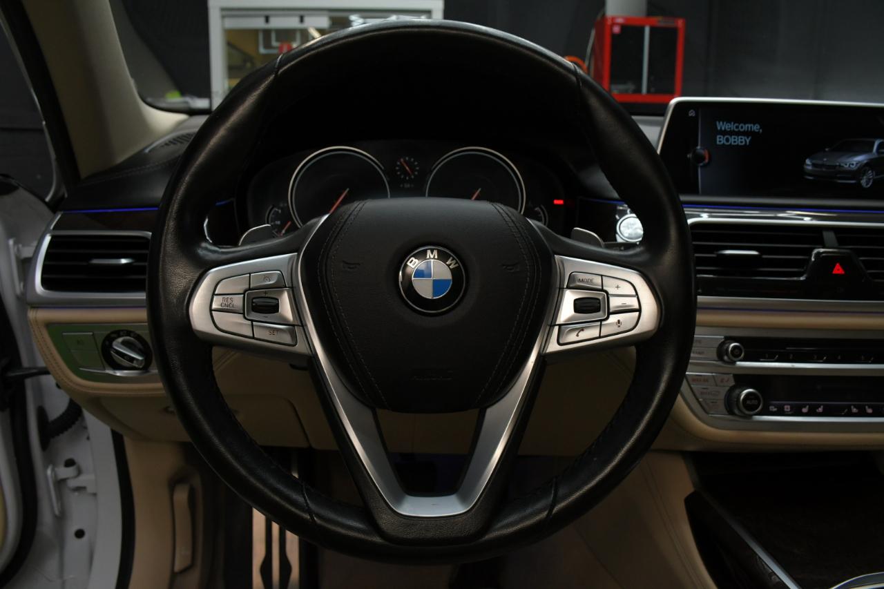 BMW 7-Series 750i 2016