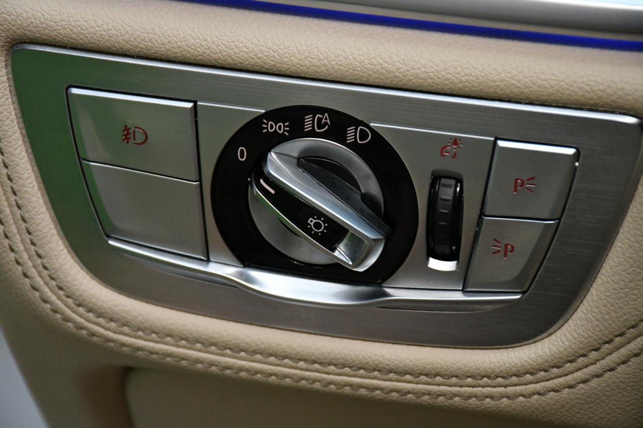 BMW 7-Series 750i 2016