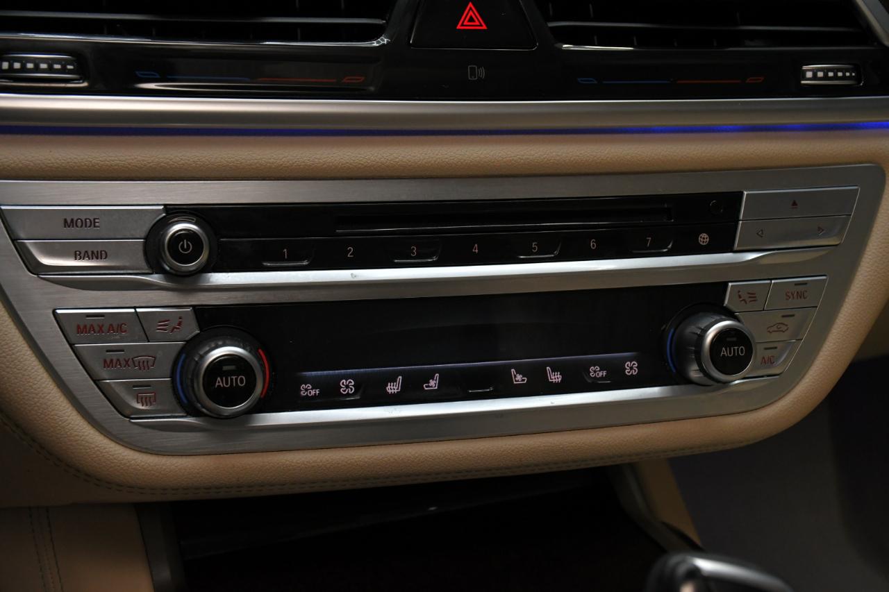 BMW 7-Series 750i 2016