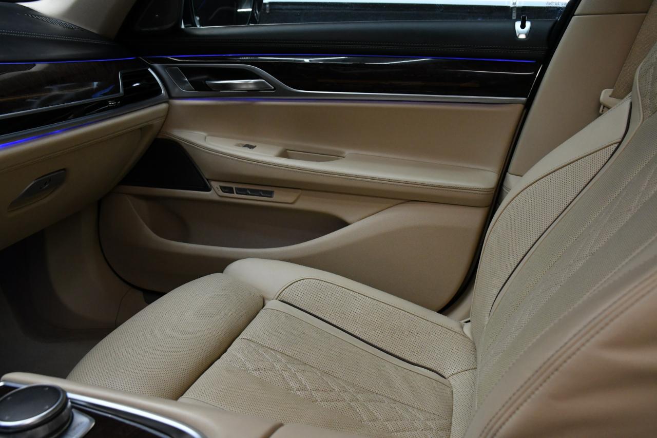 BMW 7-Series 750i 2016