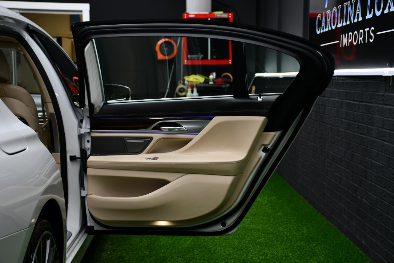 BMW 7-Series 750i 2016