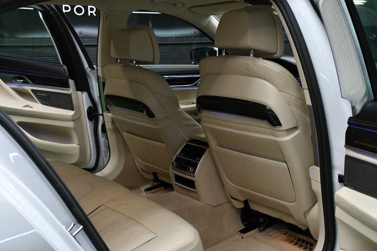 BMW 7-Series 750i 2016