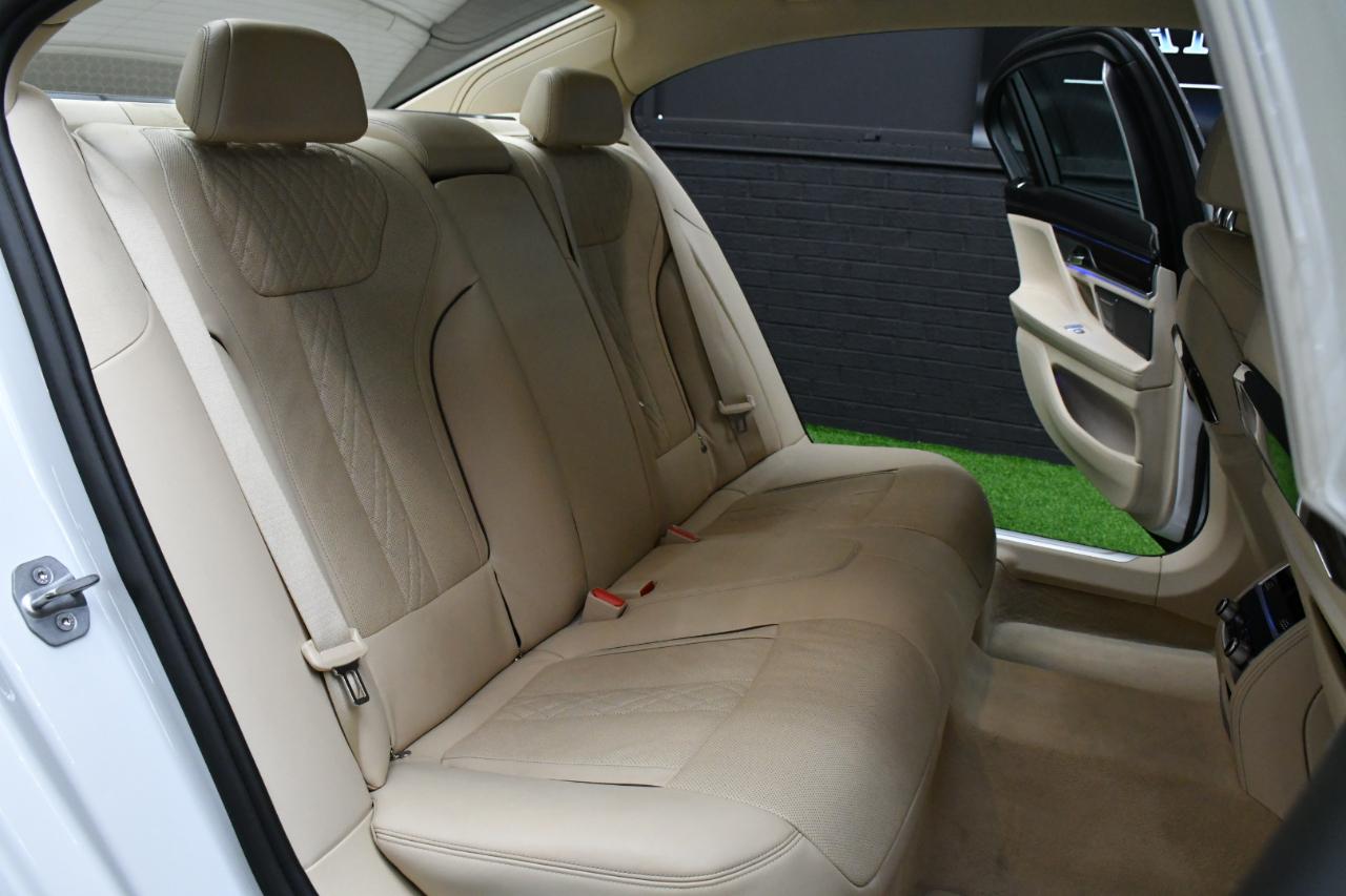 BMW 7-Series 750i 2016