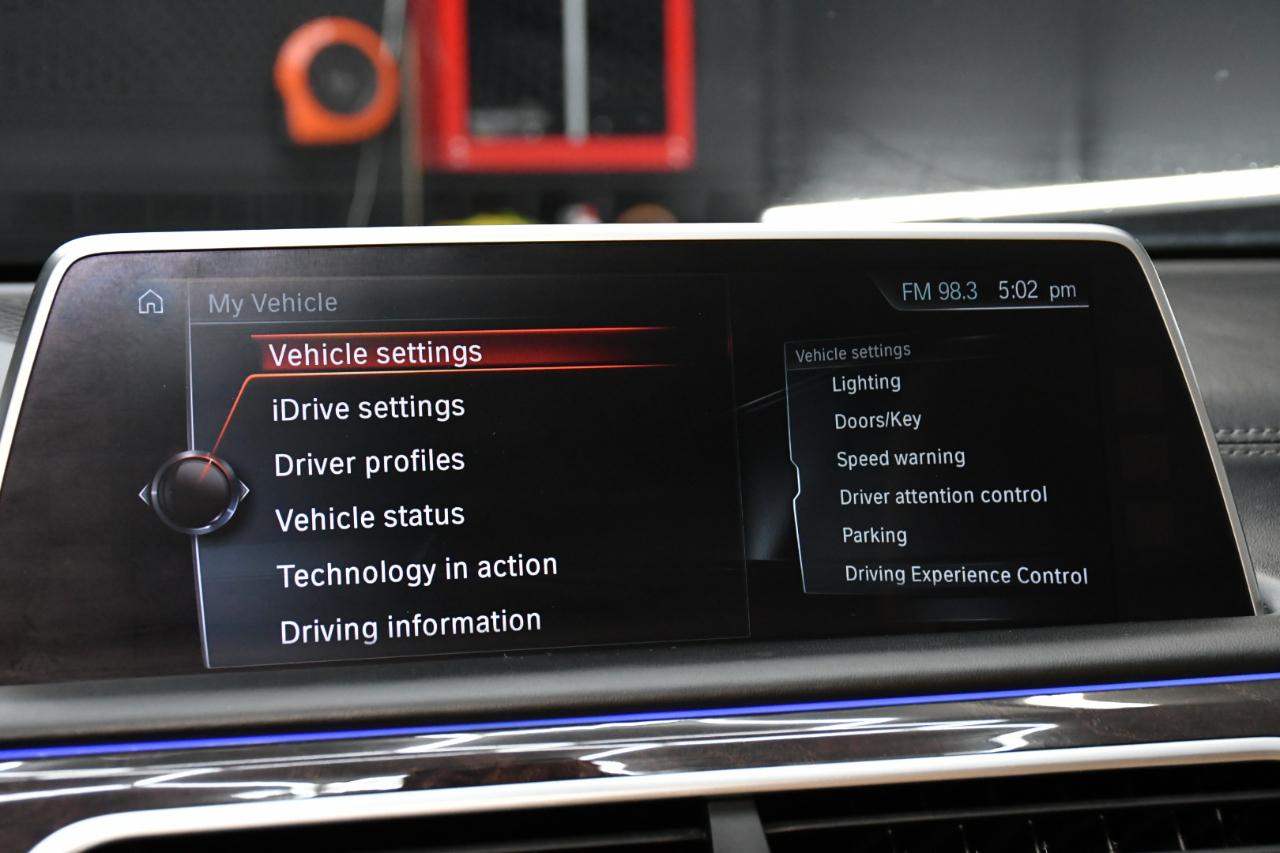 BMW 7-Series 750i 2016