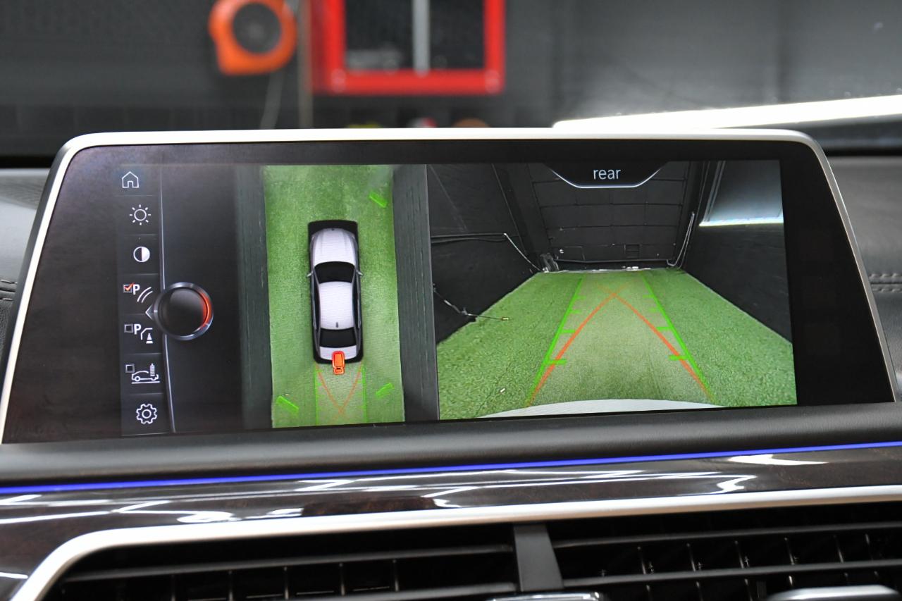 BMW 7-Series 750i 2016