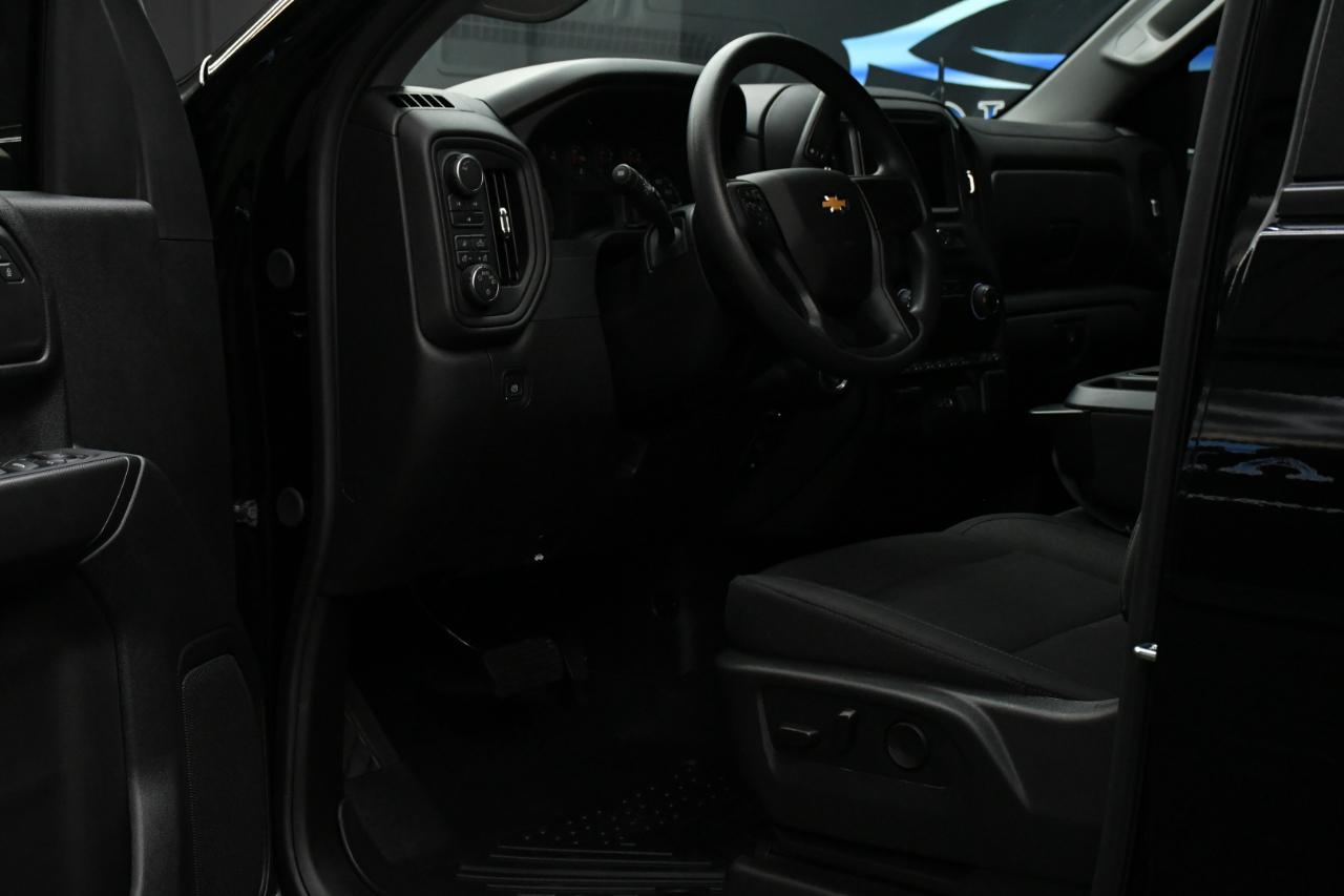 Chevrolet Silverado 2500HD Custom Crew Cab Short Box 4WD 2026