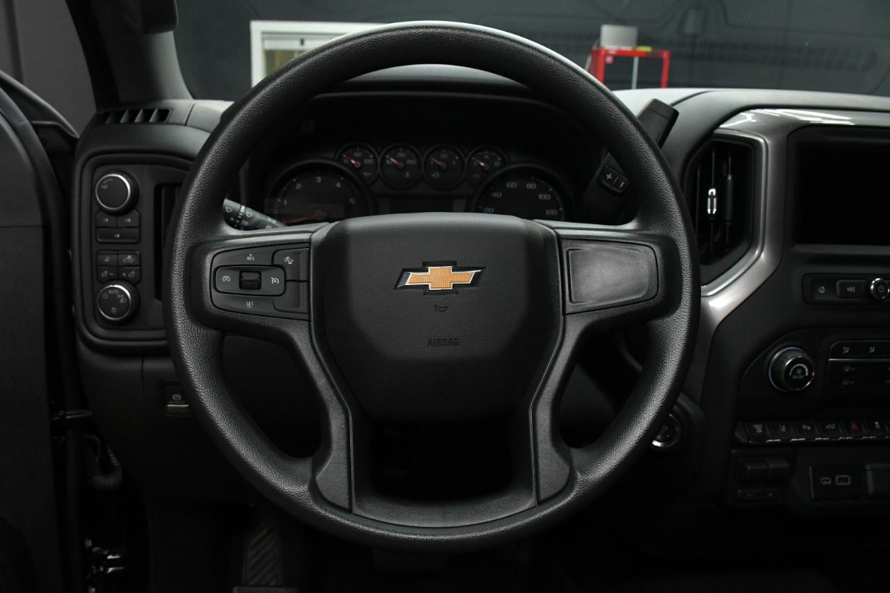 Chevrolet Silverado 2500HD Custom Crew Cab Short Box 4WD 2026