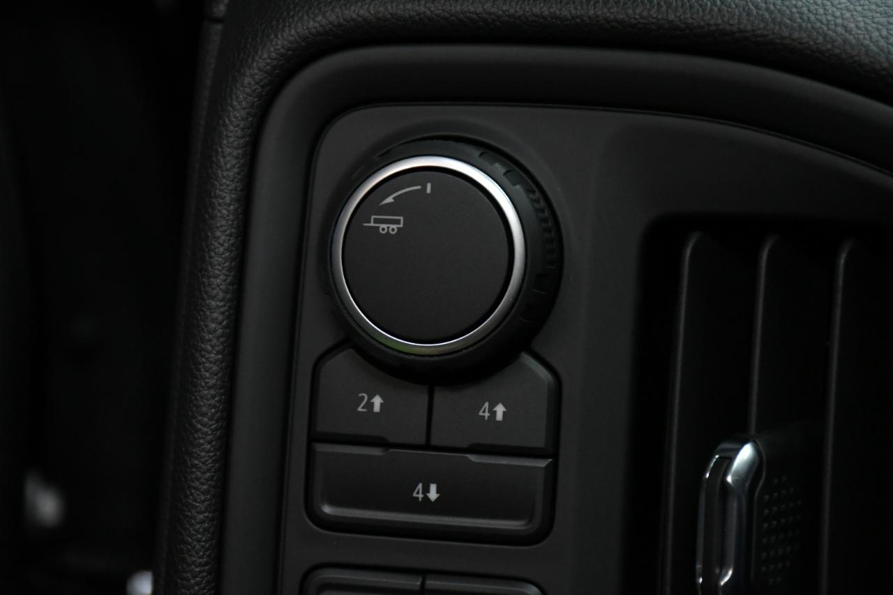 Chevrolet Silverado 2500HD Custom Crew Cab Short Box 4WD 2026