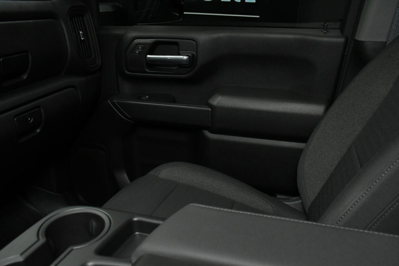 Chevrolet Silverado 2500HD Custom Crew Cab Short Box 4WD 2026