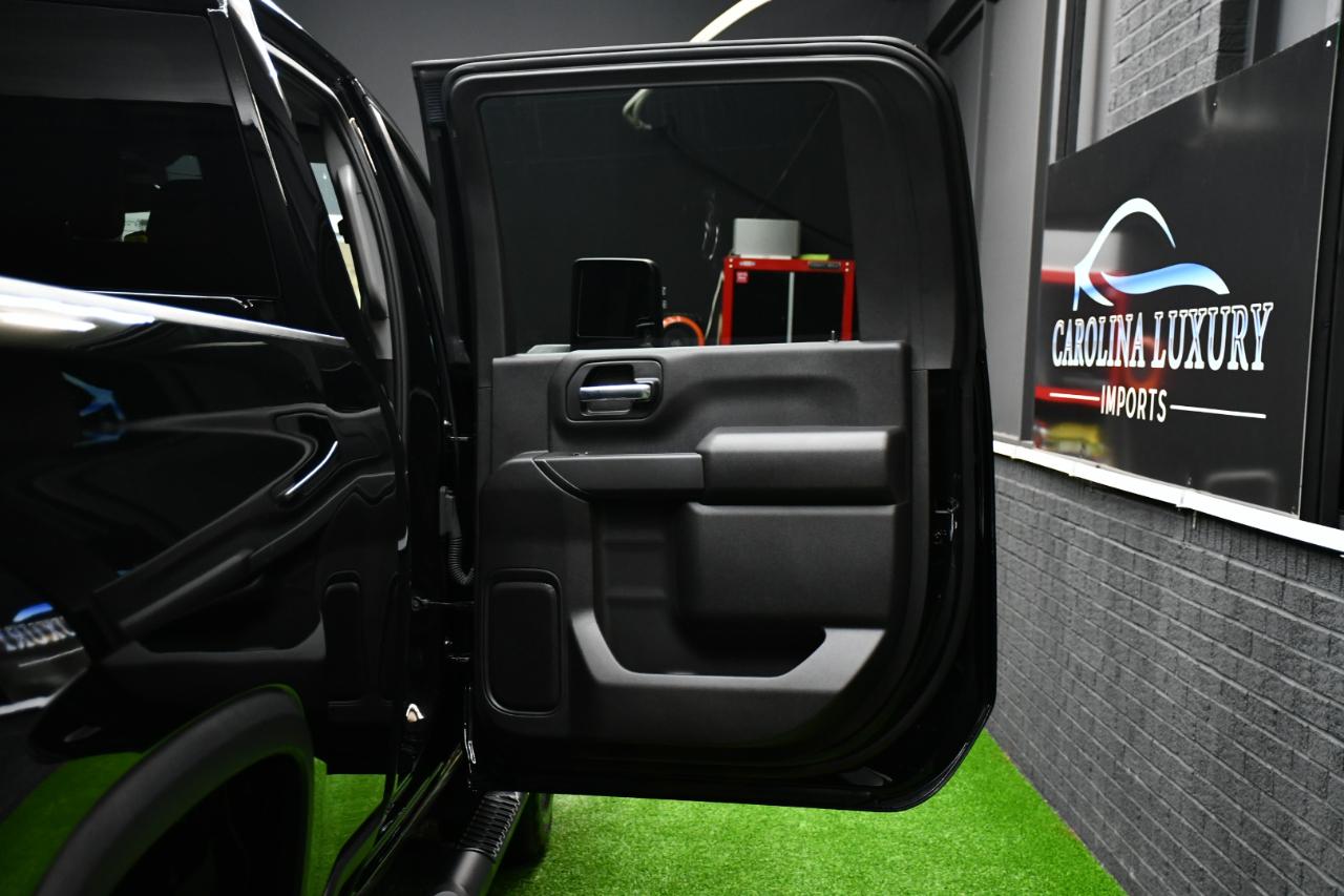 Chevrolet Silverado 2500HD Custom Crew Cab Short Box 4WD 2026