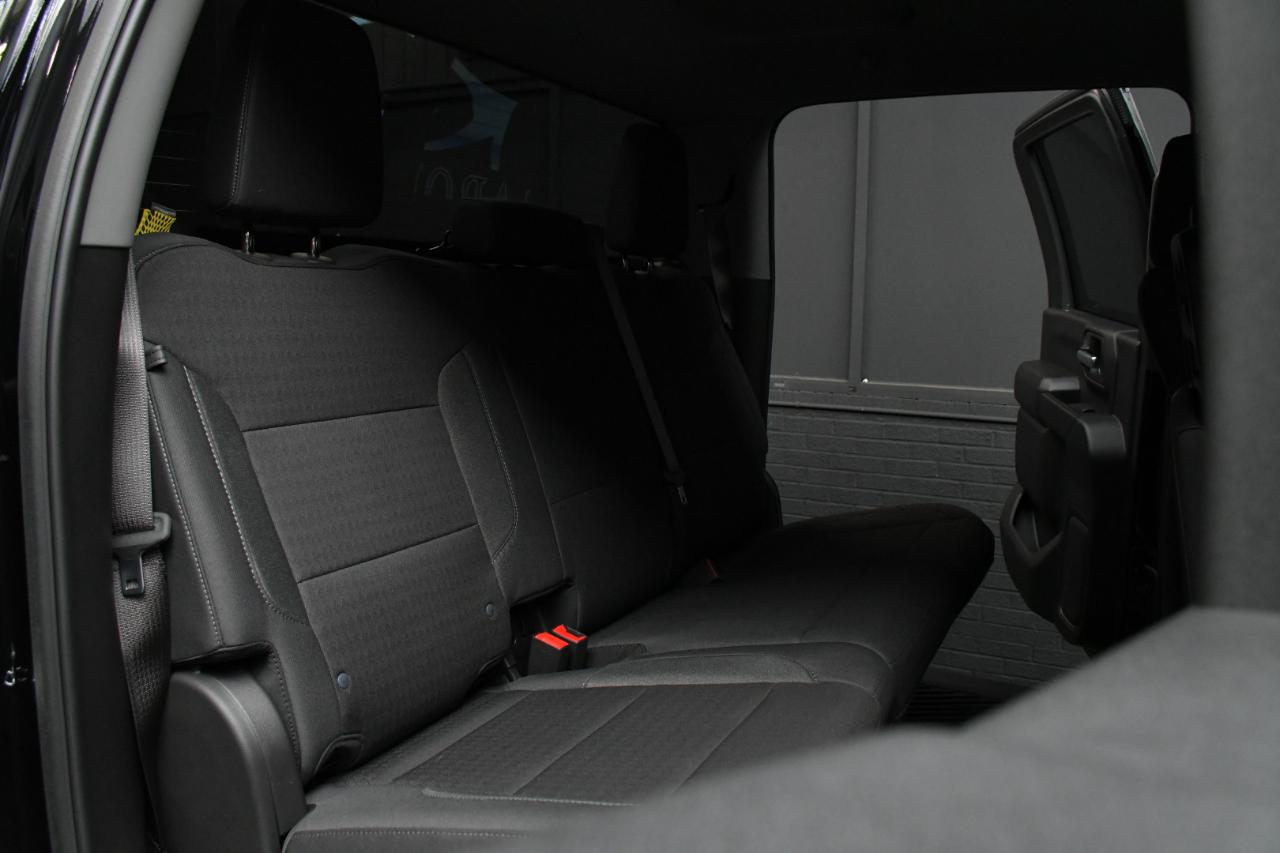 Chevrolet Silverado 2500HD Custom Crew Cab Short Box 4WD 2026