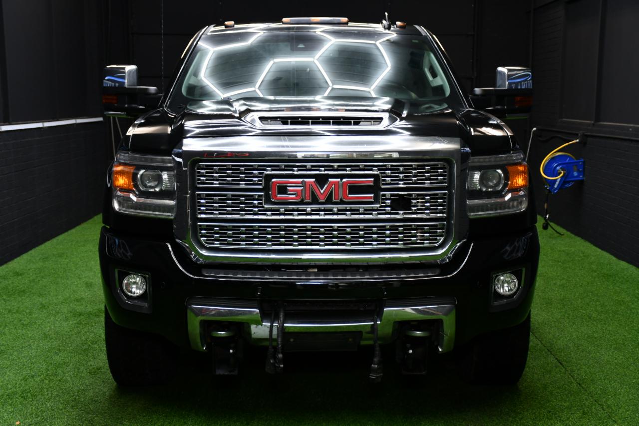 GMC Sierra 2500HD Denali Crew Cab 4WD 2019