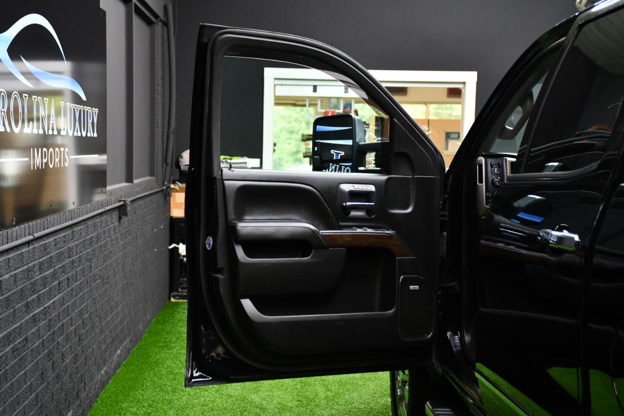 GMC Sierra 2500HD Denali Crew Cab 4WD 2019