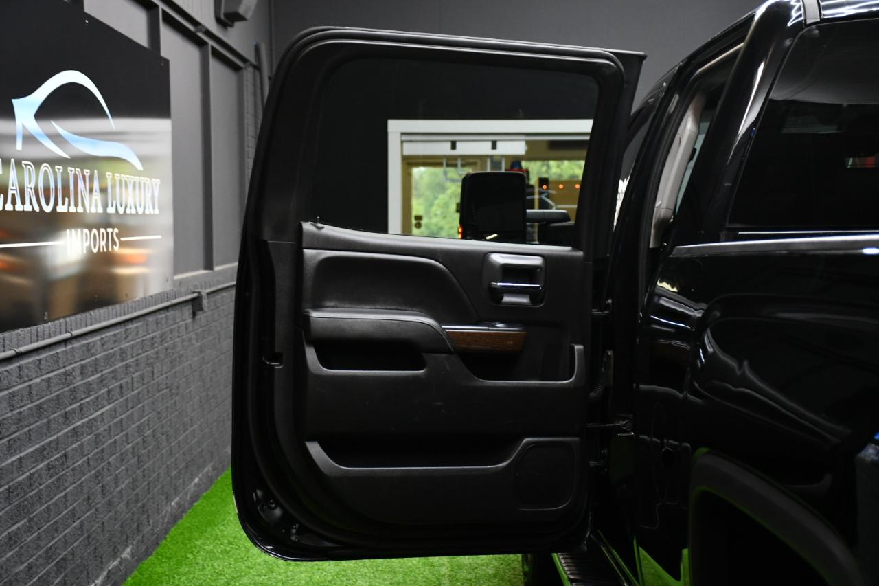 GMC Sierra 2500HD Denali Crew Cab 4WD 2019