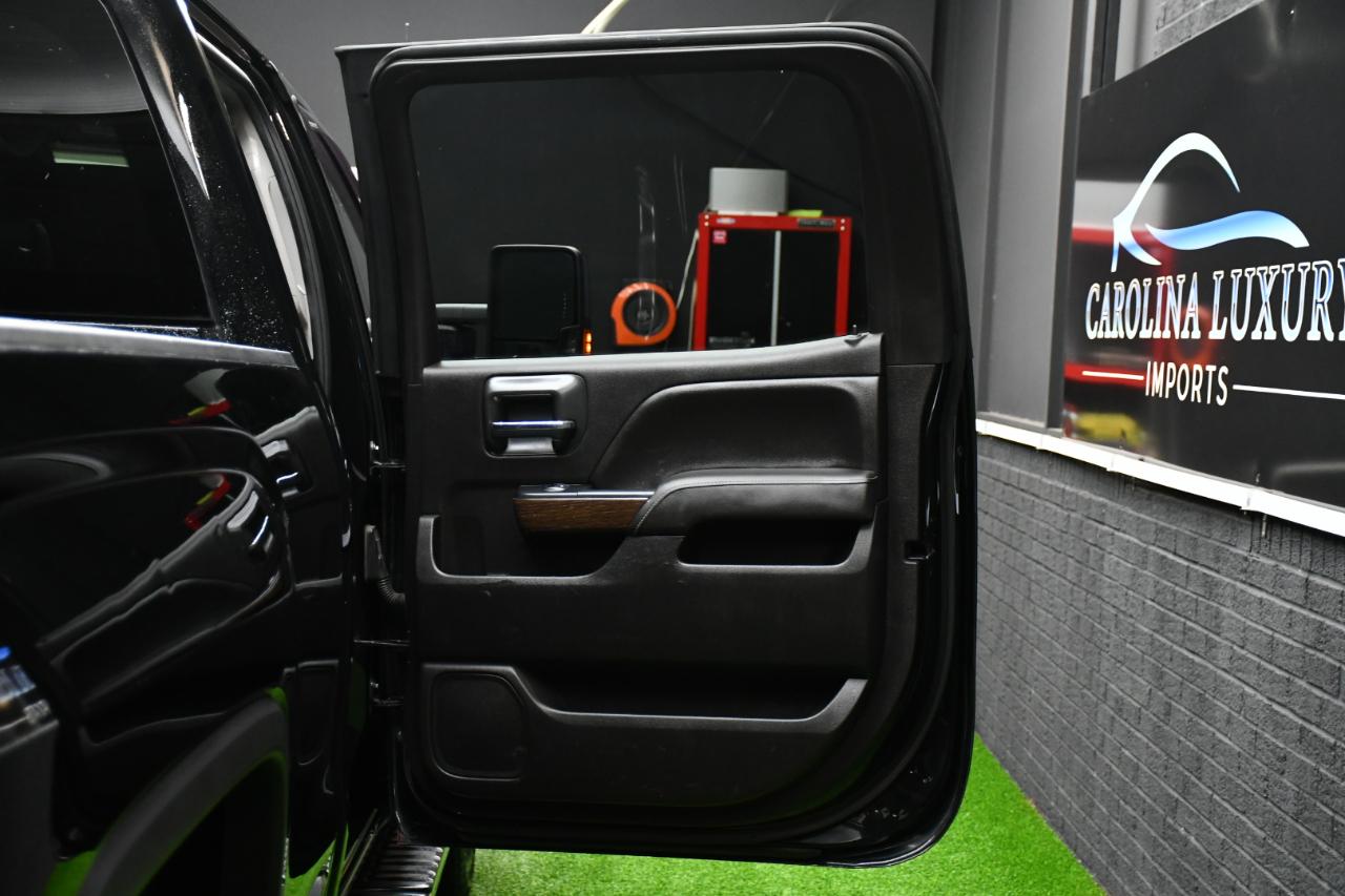 GMC Sierra 2500HD Denali Crew Cab 4WD 2019
