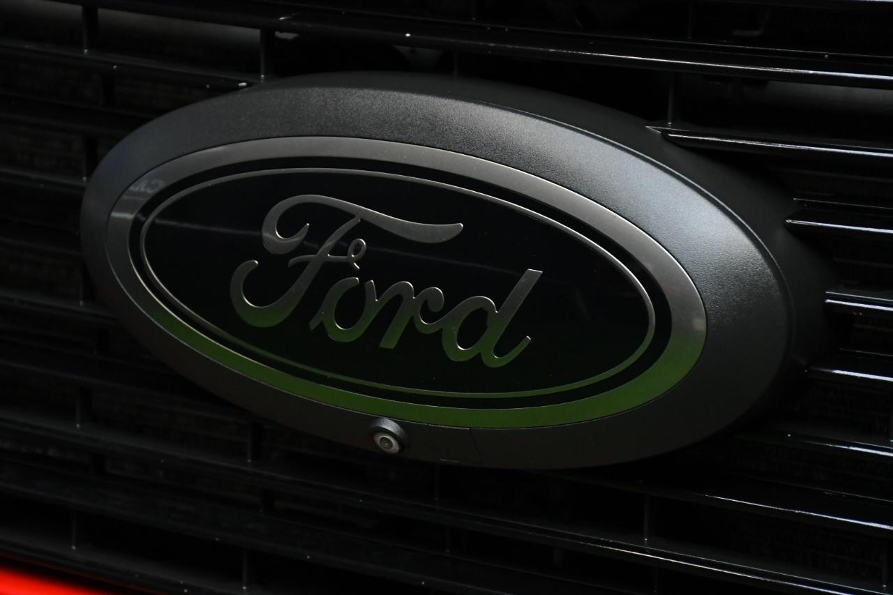 Ford F-350 SD Lariat Crew Cab 4WD 2022