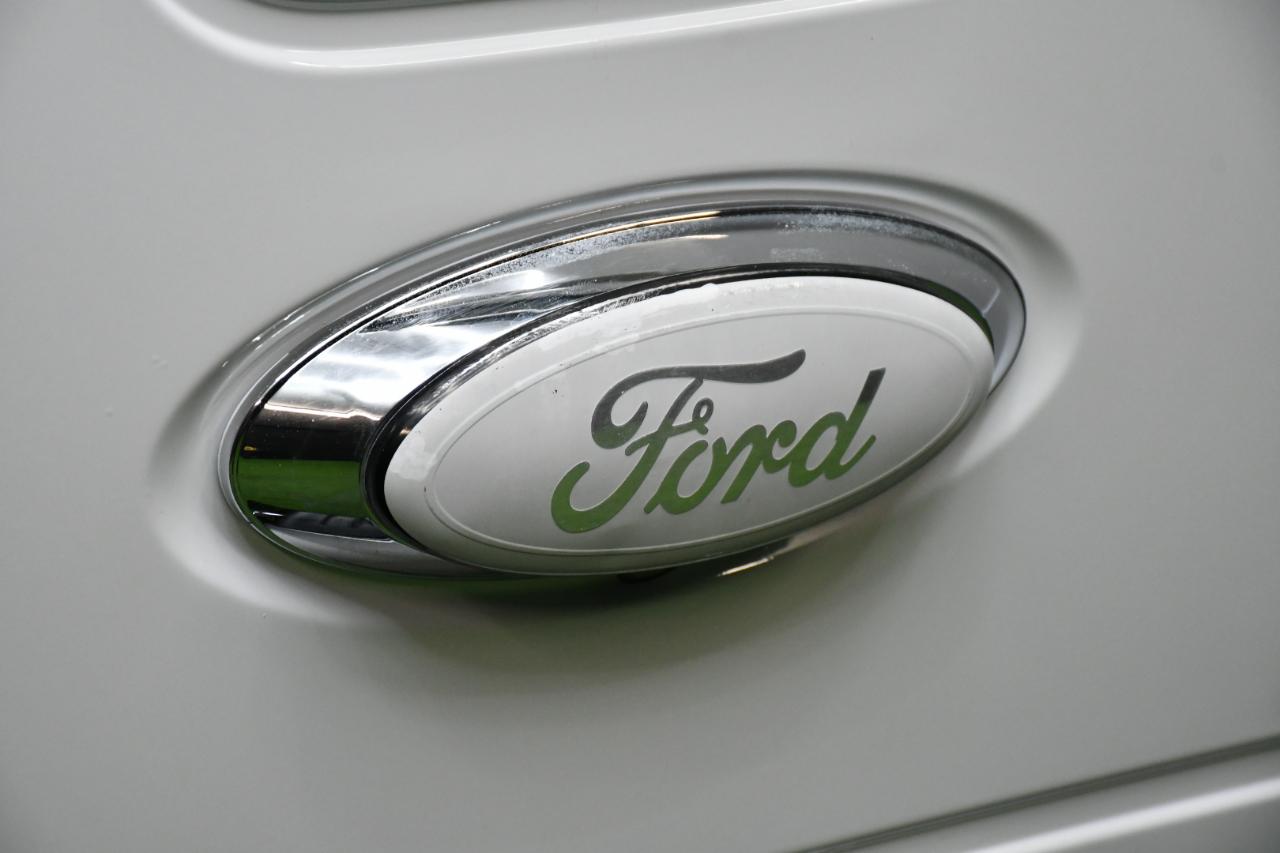 Ford F-350 SD Lariat Crew Cab SWB 4WD 2014
