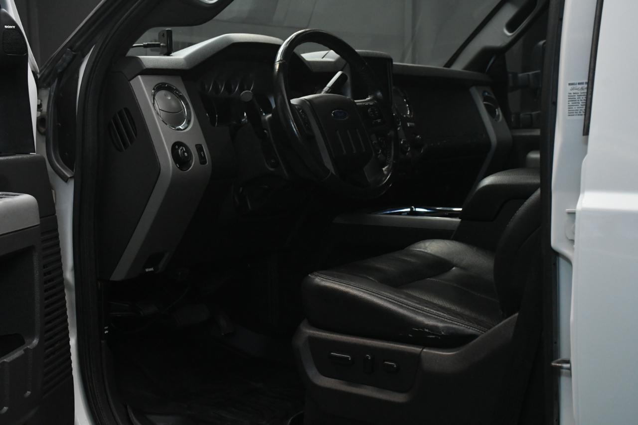 Ford F-350 SD Lariat Crew Cab SWB 4WD 2014
