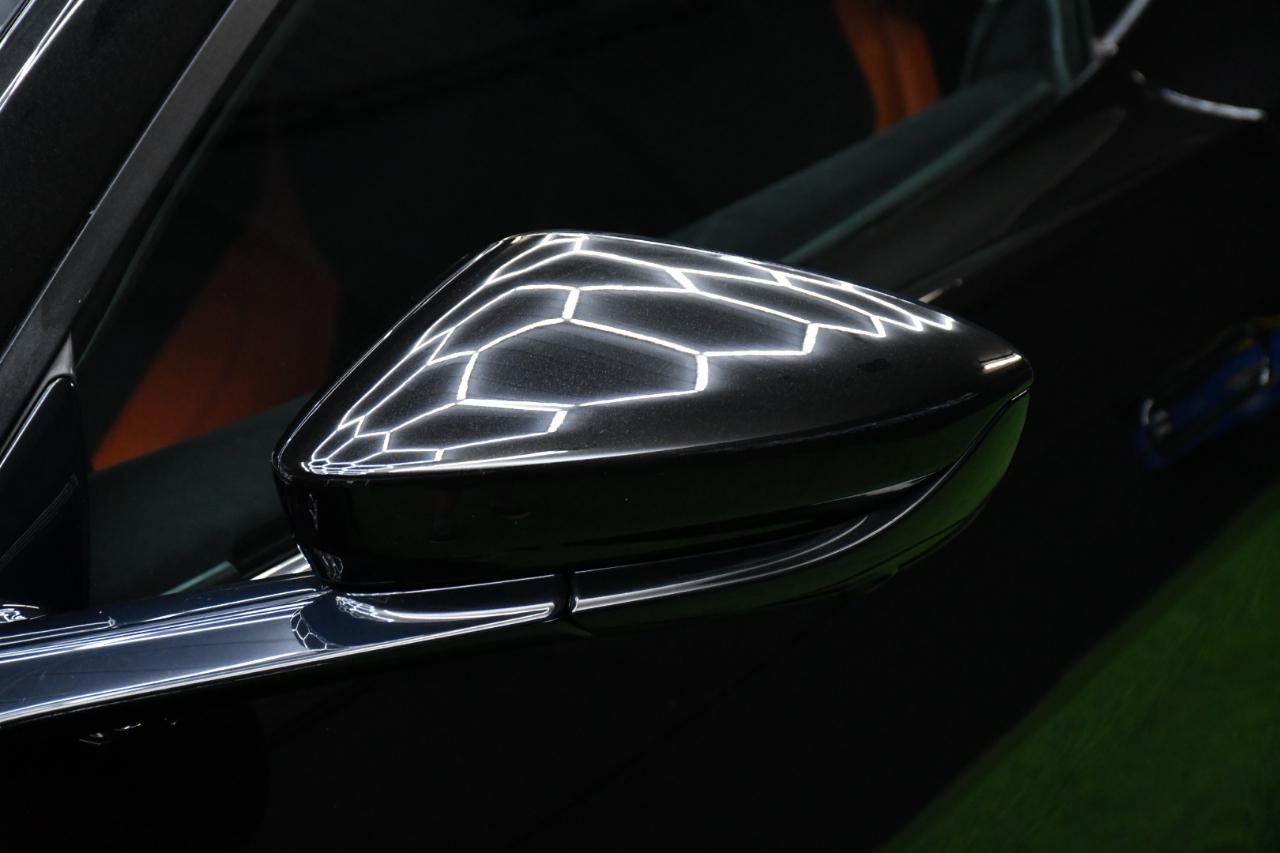 Aston Martin Vantage Base 2020