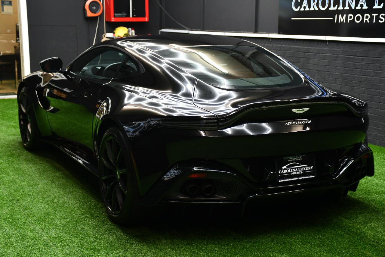 Aston Martin Vantage Base 2020