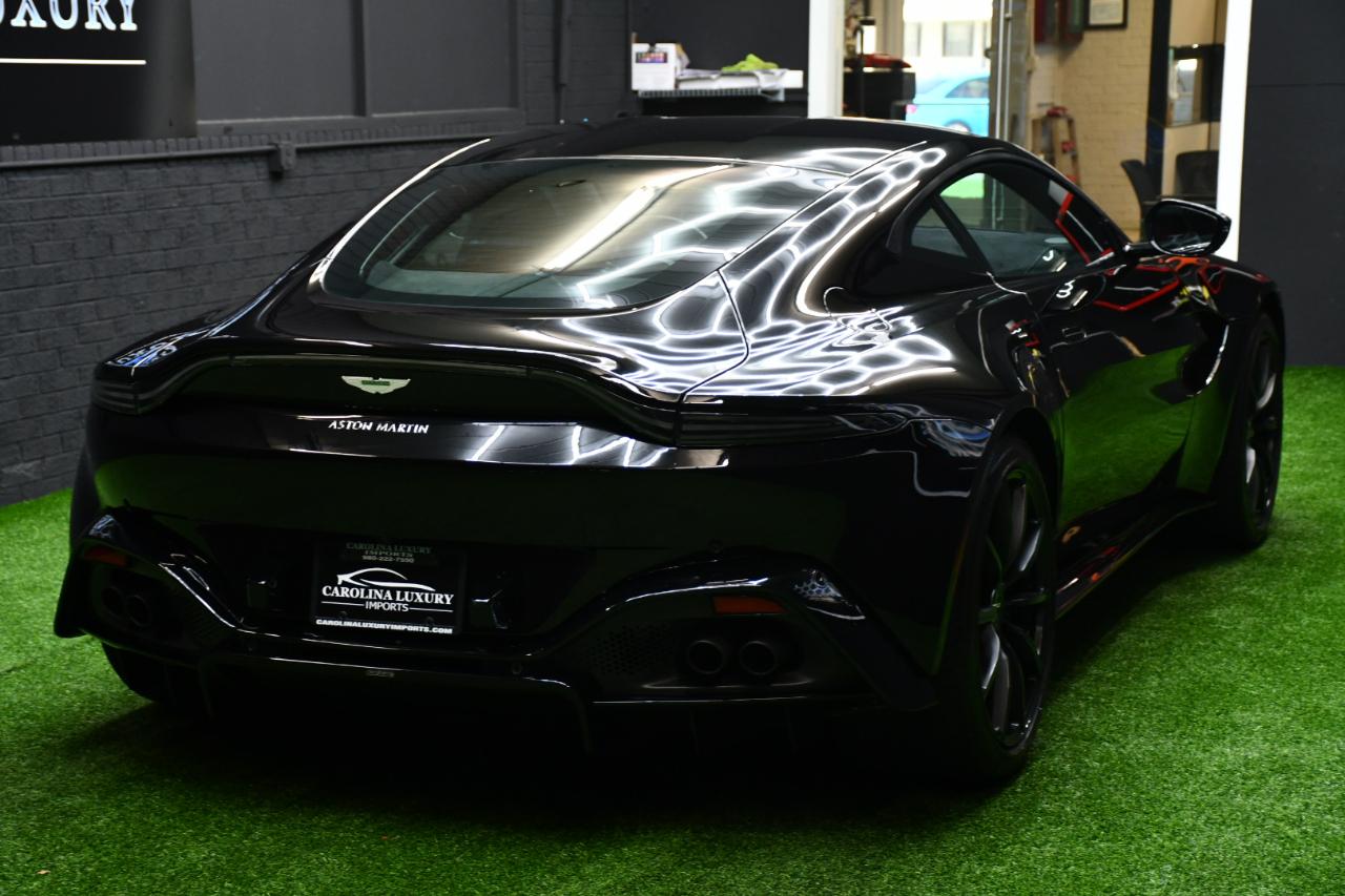 Aston Martin Vantage Base 2020