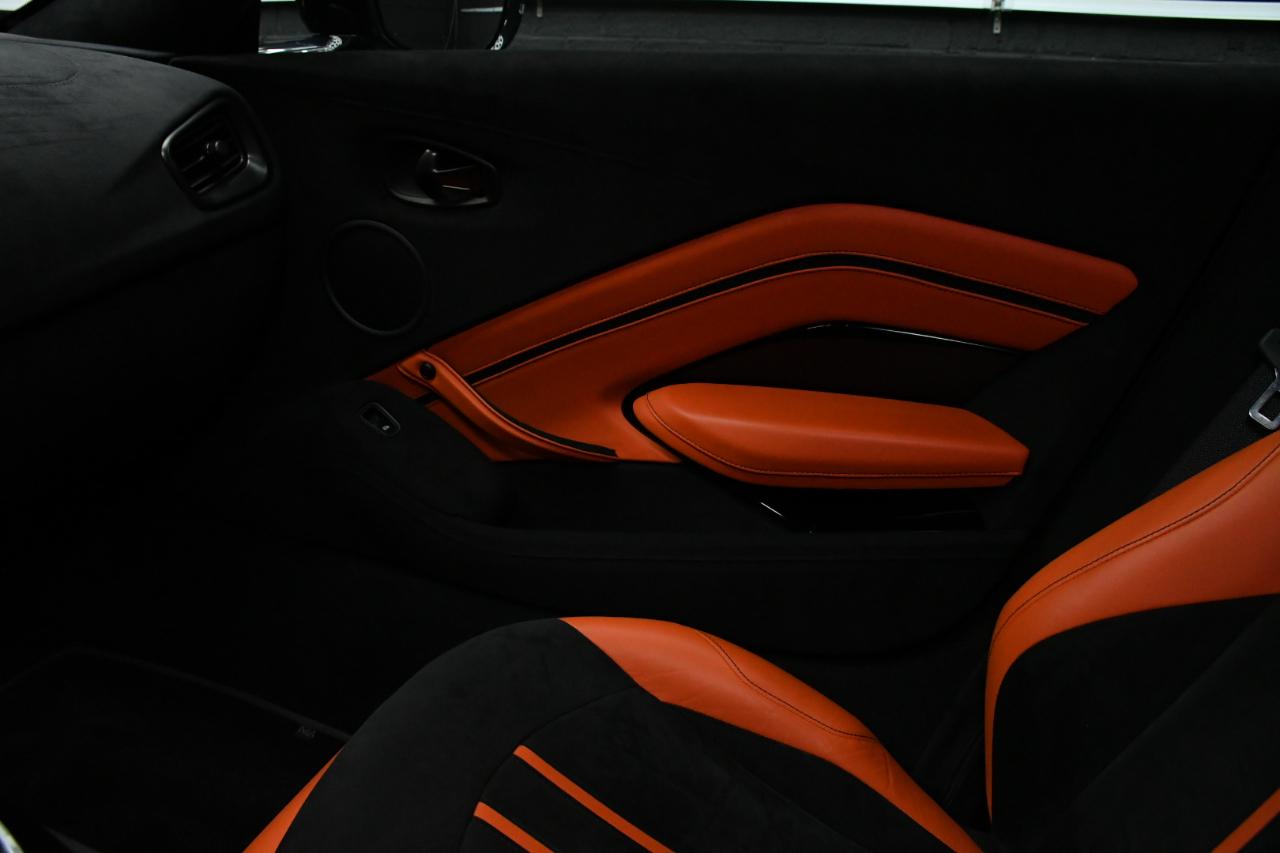 Aston Martin Vantage Base 2020