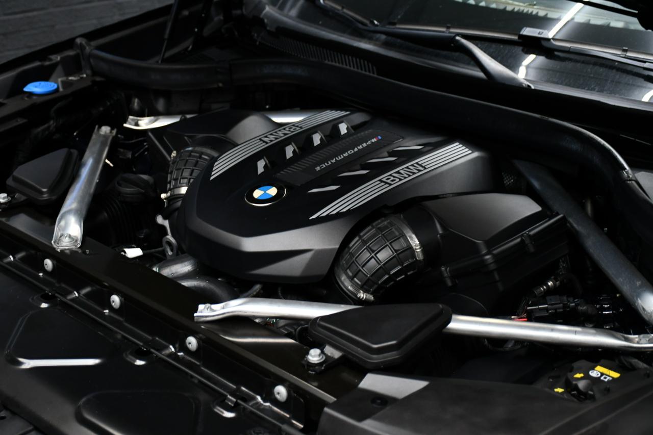BMW X5 M50i 2021