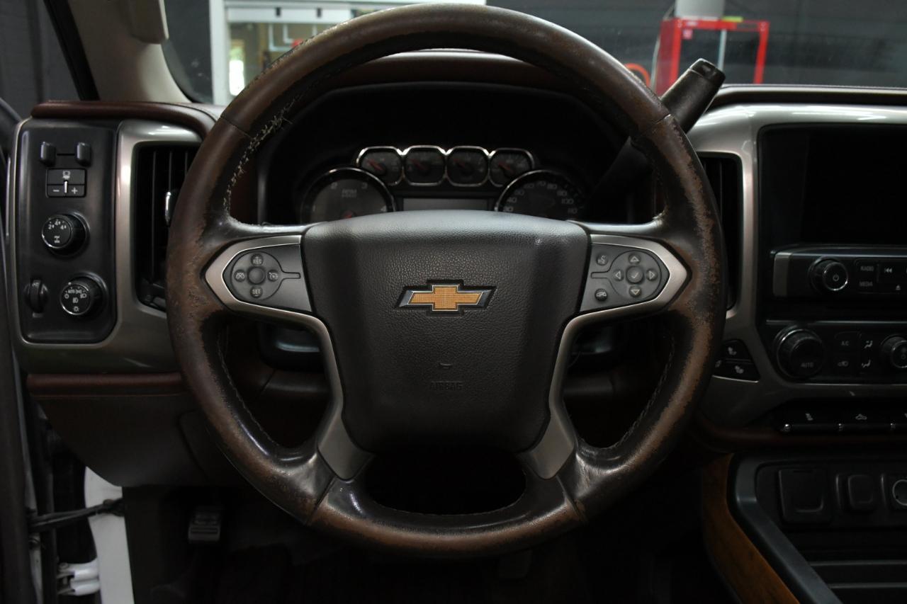 Chevrolet Silverado 2500HD High Country Crew Cab Short Box 4WD 2015