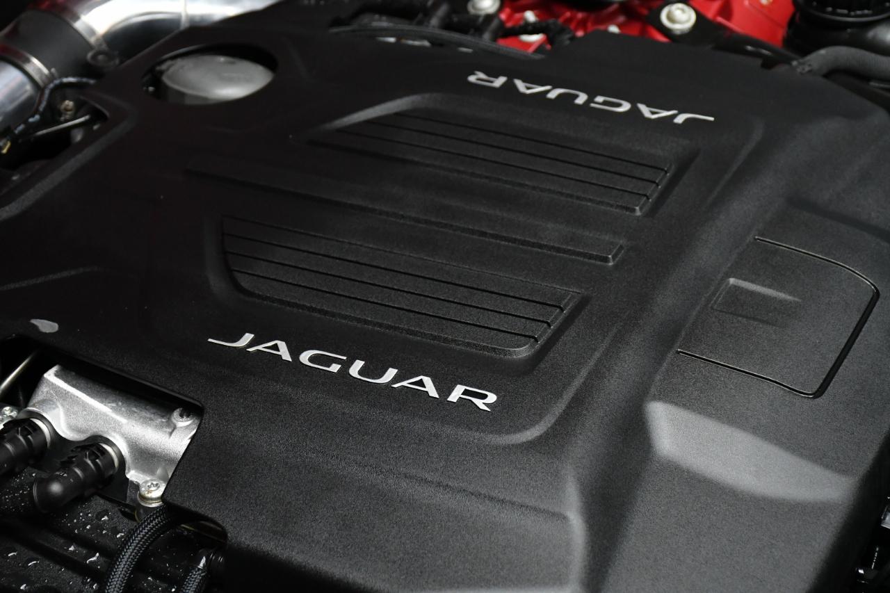 Jaguar F-Type R Convertible AWD 2016