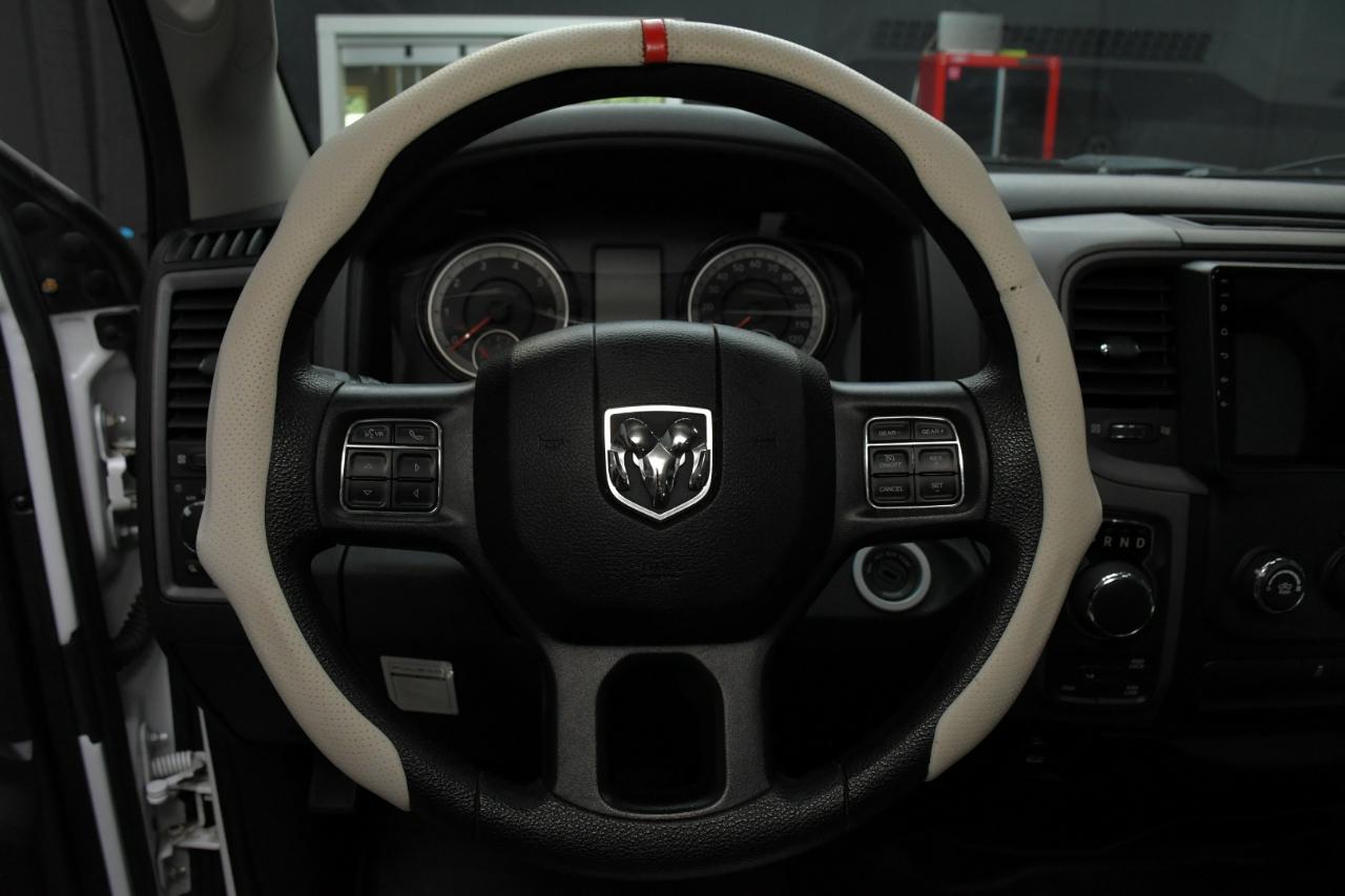 RAM 1500 Tradesman Crew Cab SWB 4WD 2017