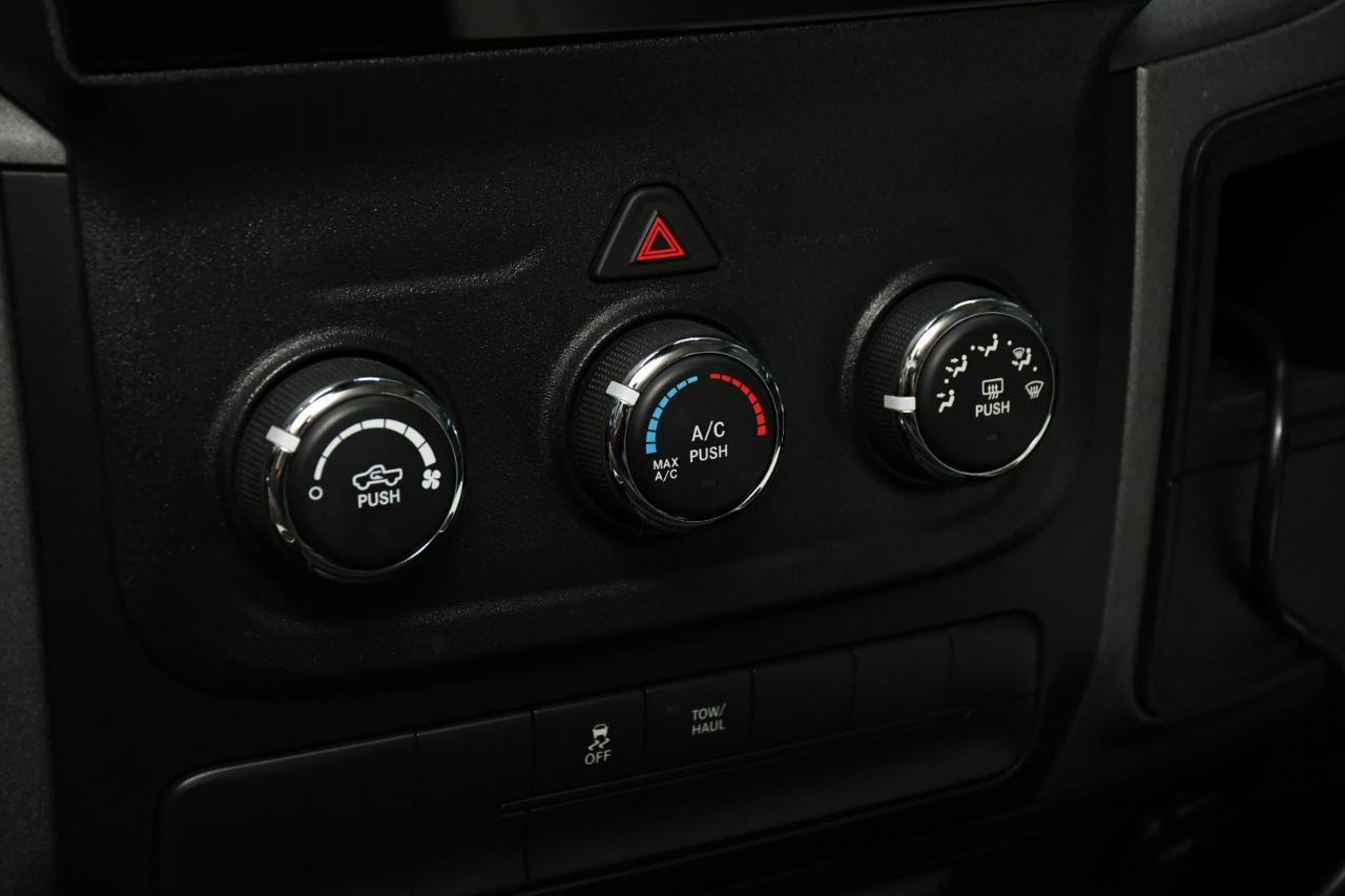 RAM 1500 Tradesman Crew Cab SWB 4WD 2017