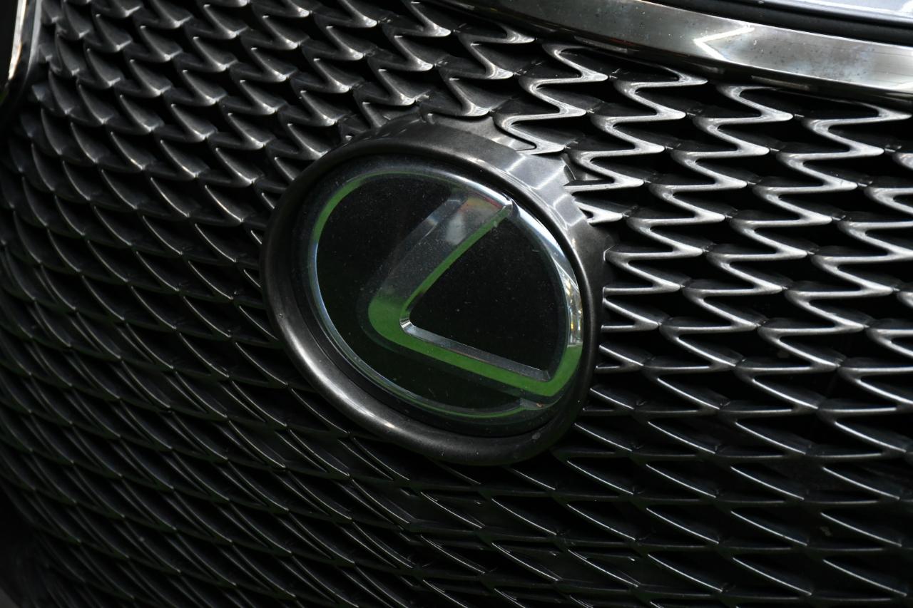 Lexus RC F RWD 2015
