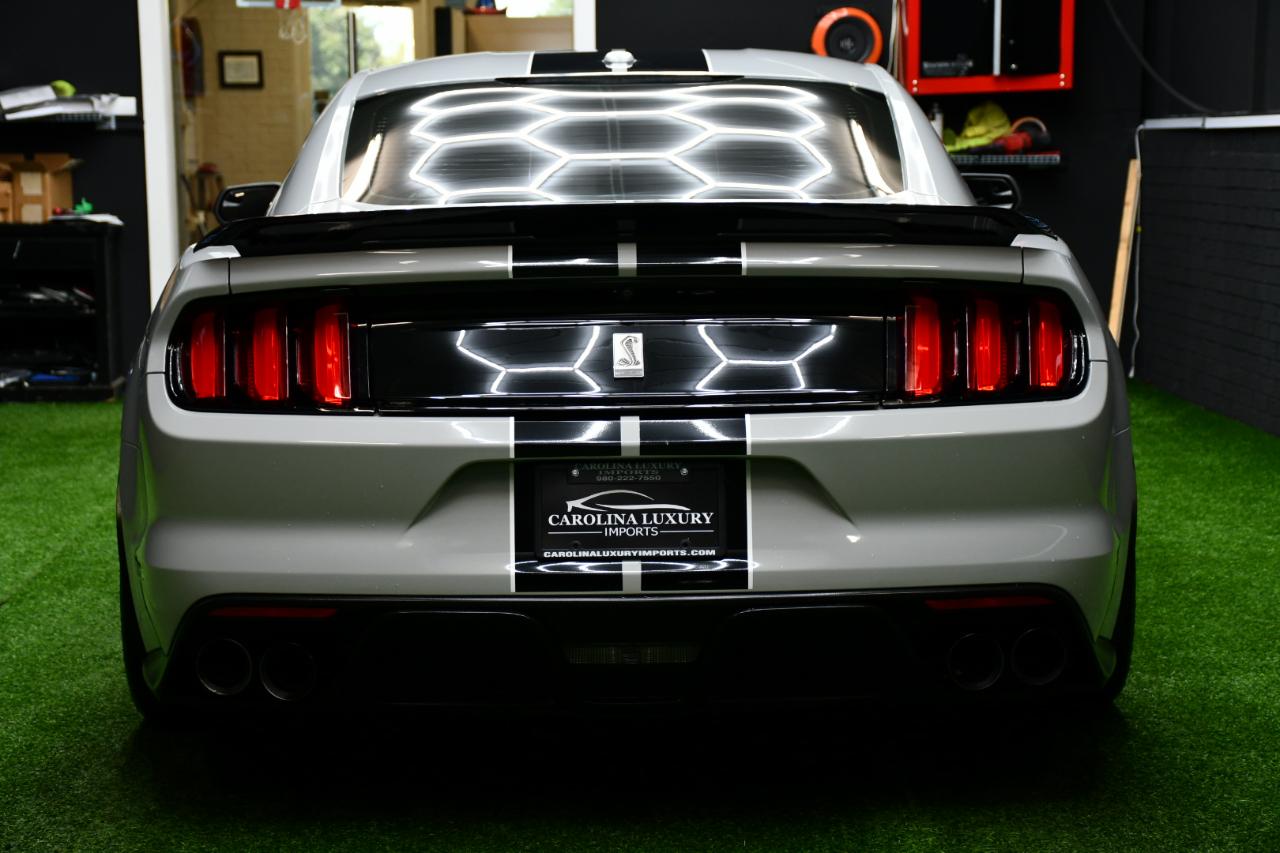 Ford Shelby GT350 Base 2017